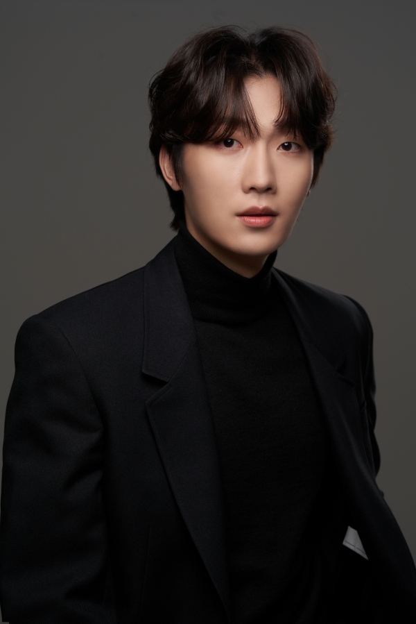 배우 윤준원 (사진= 엘줄라이엔터 제공)