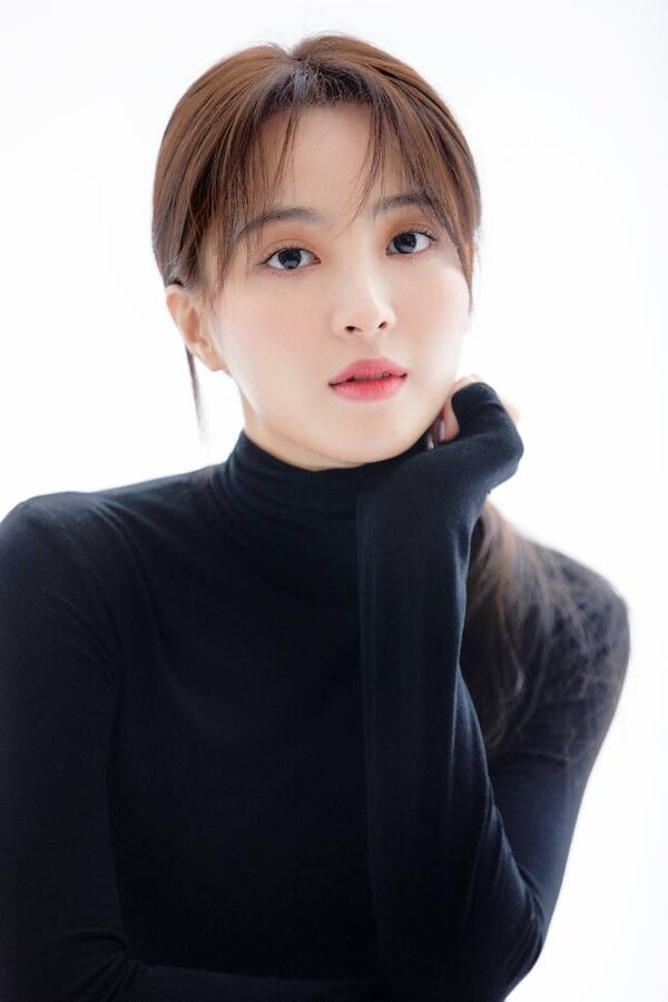 배우 정혜성이 젤리피쉬 엔터테인먼트와의 전속계약 체결을 통해 새로운 출발을 알렸다. 온라인 캡쳐